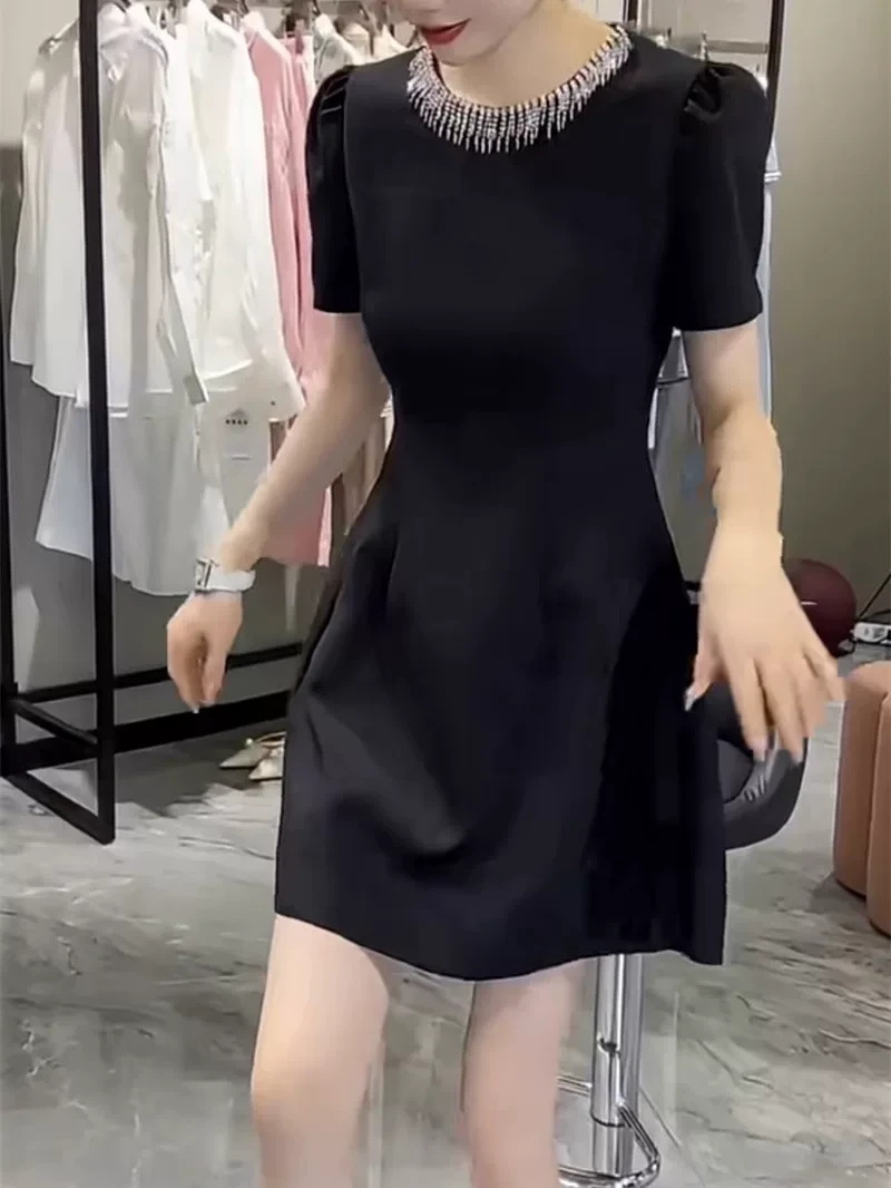 新款洋气爆款显气质瘦时尚女神范连衣裙