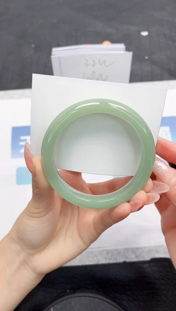 【闪购商品】石英质玉手镯未镶嵌L292-60.4