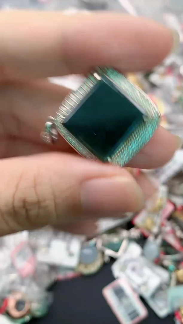 翡翠戒指银S925镶嵌缅甸天然翡翠