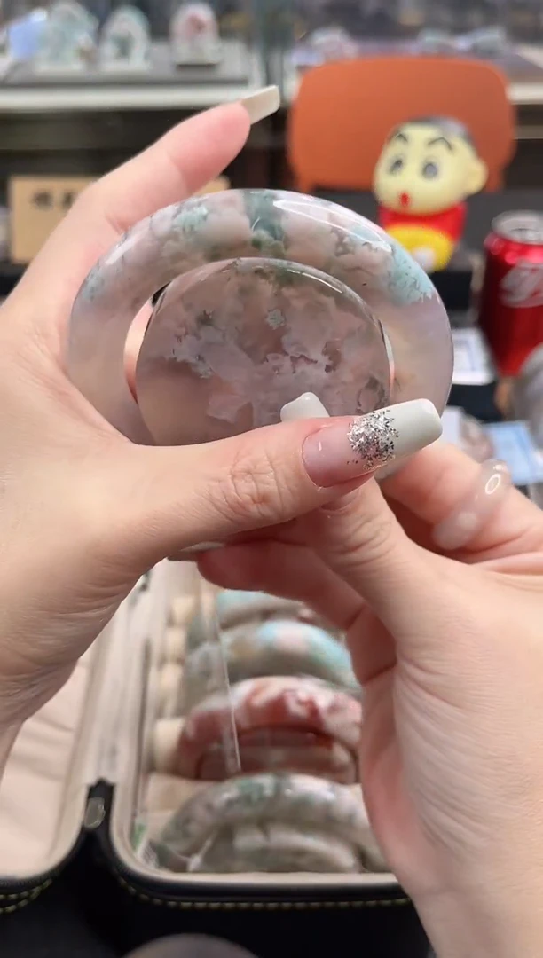 未镶嵌手镯石英质玉尘*丷圈口（赠品镯心）