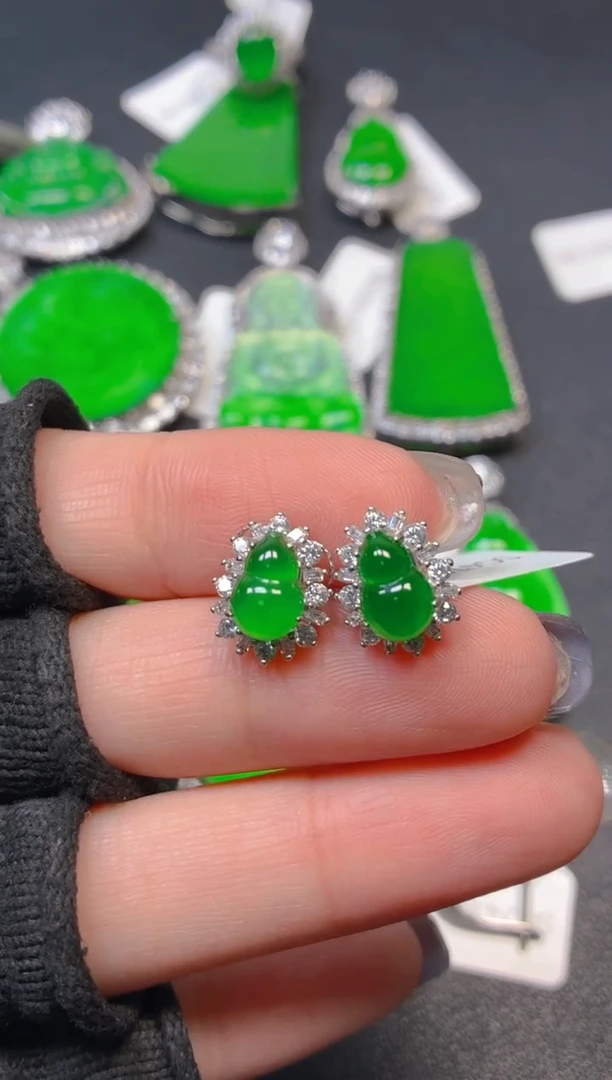 银S925镶嵌翡翠耳饰1