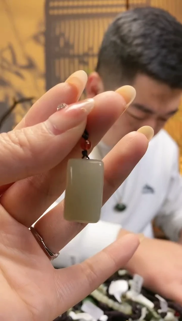 【闪购商品】和田玉颈饰未镶嵌多样性发货，拍一发一