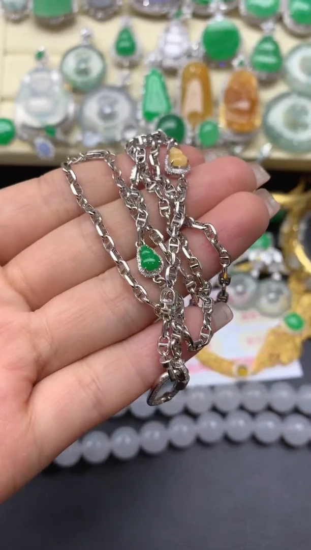 颈饰18K金镶嵌翡翠443-中国好珍宝