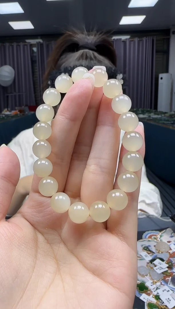 手串未镶嵌和田玉1