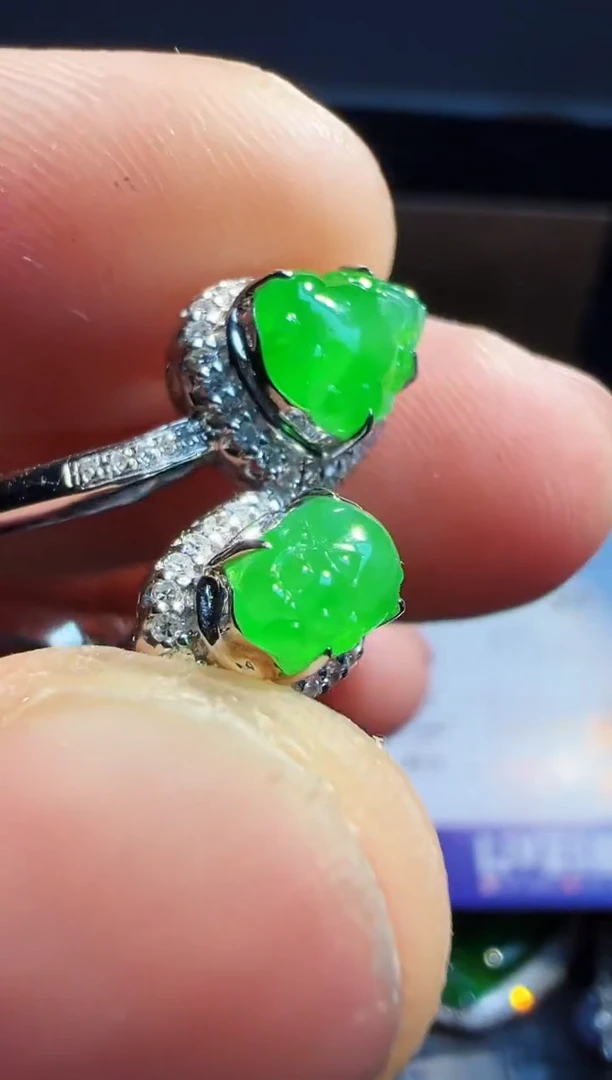 【闪购商品】翡翠戒指18K金镶嵌翡翠回流