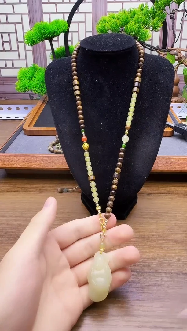 颈饰14K金镶嵌和田玉X42