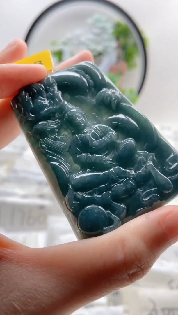 翡翠未镶嵌颈饰观音【品质一般能接受再拍】