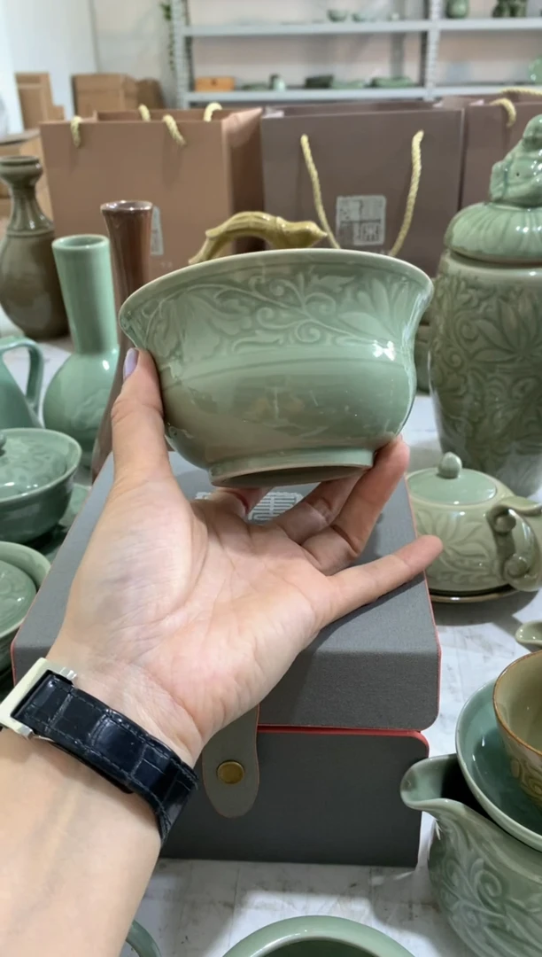 XG001 束腰碗 微瑕 一只