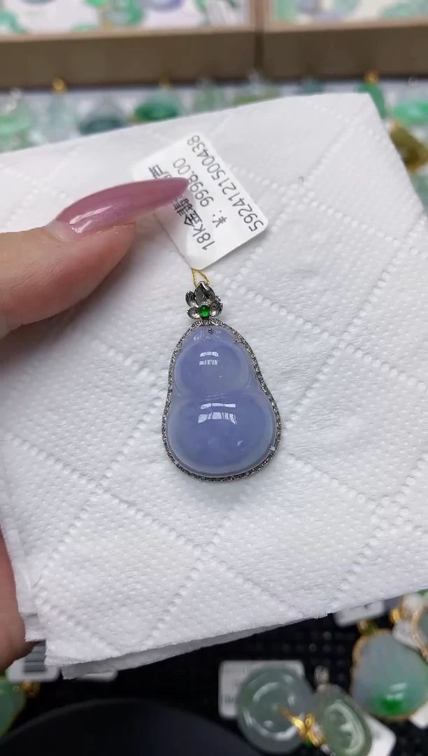 翡翠18K金镶嵌颈饰1111111111