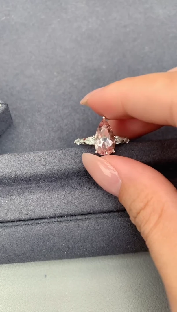 18K金镶嵌戒指绿柱石（摩根石）2.7CT 摩根石戒指FA