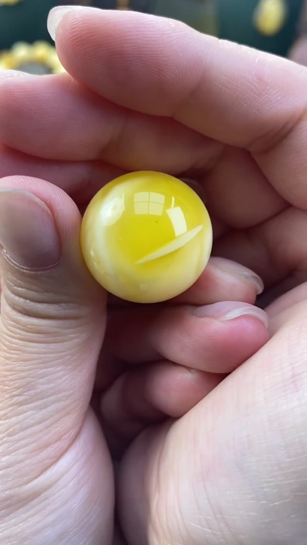 【闪购商品】琥珀裸石未镶嵌月.12/卡22.4