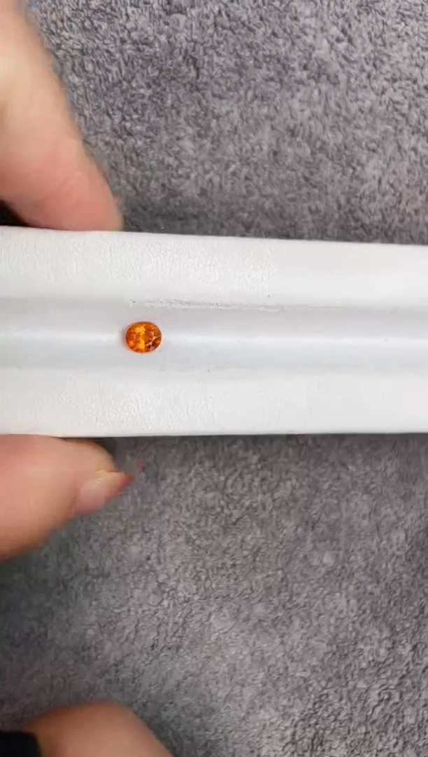 石榴石（芬达石）裸石未镶嵌0.82ct