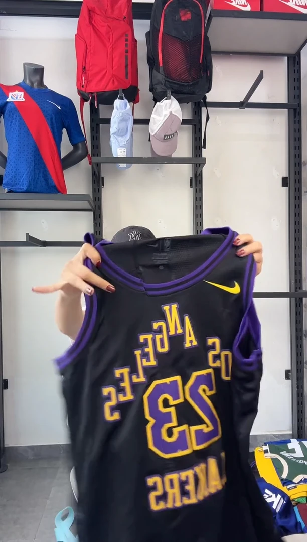 613·编码 耐克卫衣服饰过款为准 尺码·