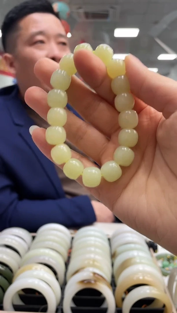 未镶嵌手链和田玉黄玉老型卡12-11手串随机发一件