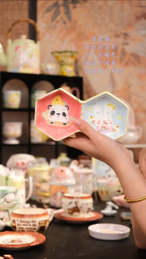 摆件景德镇手工手绘设计师款