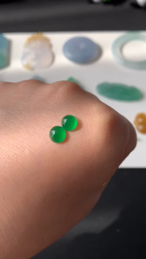 未镶嵌定制翡翠尺寸6.2*6.5*3.2