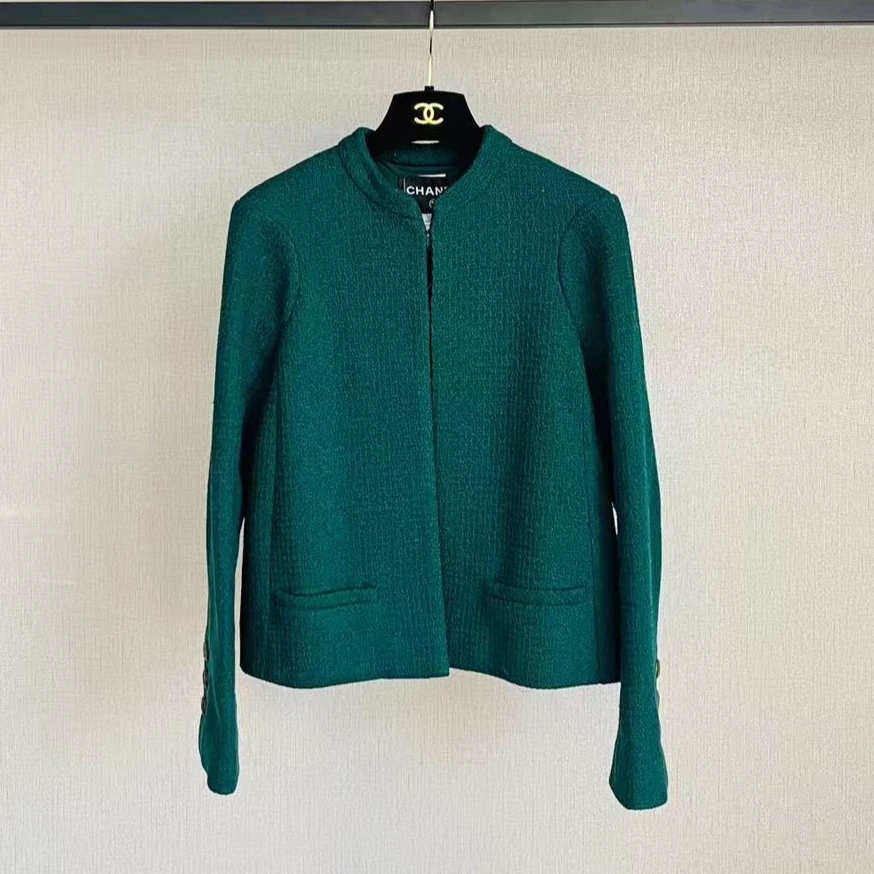 95新 Chanel/香奈儿 萨尔茨堡手工坊深绿色外套/f34/编号0776