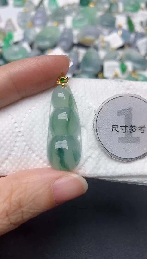 颈饰18K金镶嵌翡翠天然缅甸A货翡翠