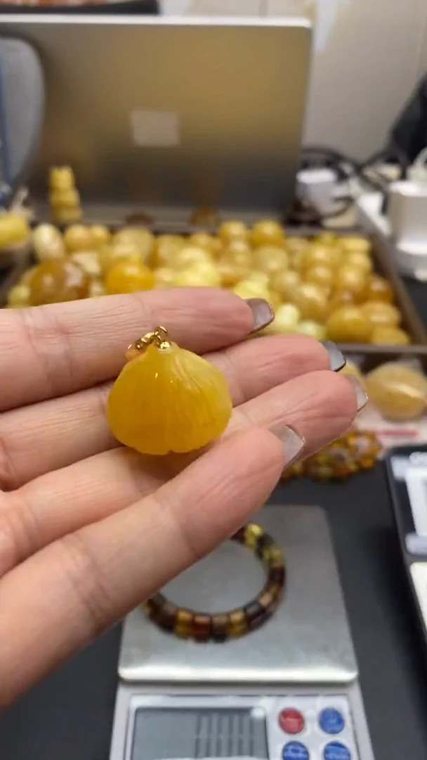 琥珀银S925镶嵌珠宝奇石617