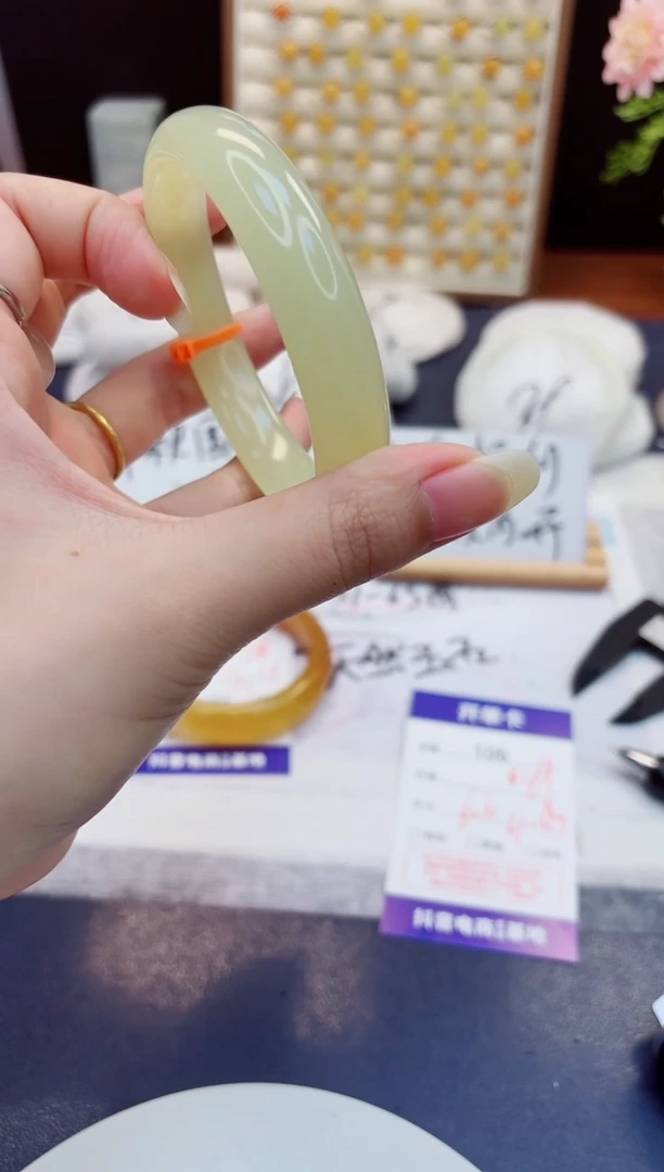 未镶嵌手镯石英质玉106-晴水-圈口62
