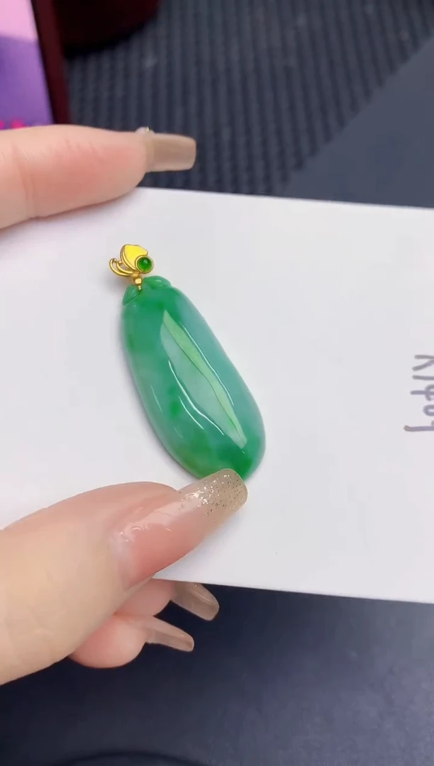 颈饰未镶嵌翡翠缅甸天然翡翠A货