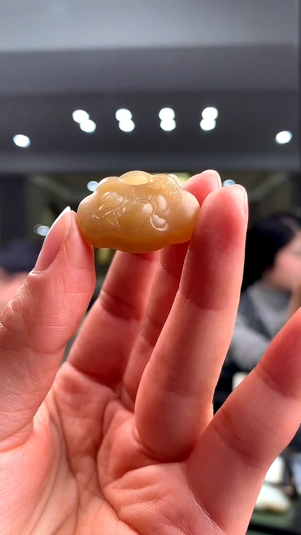 颈饰未镶嵌和田玉挂件