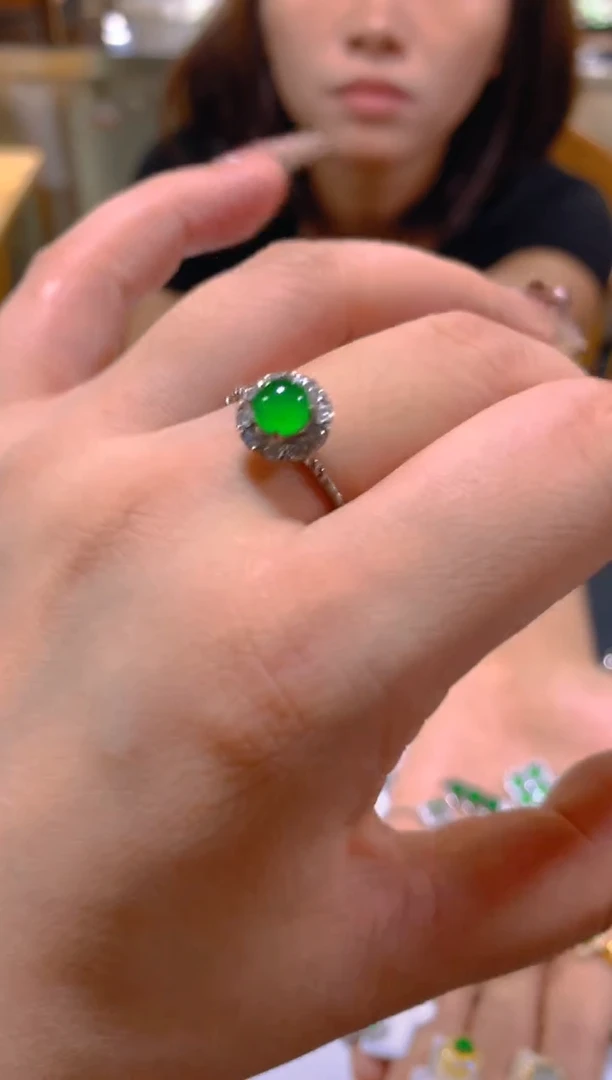 未镶嵌戒指翡翠多样性发一