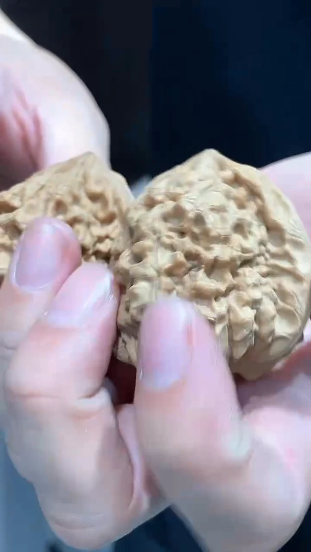 【闪购商品】文玩核桃把件龙鼎49左右