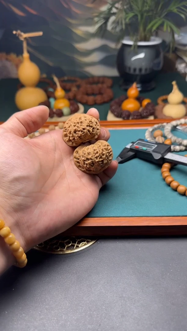 【闪购商品】文玩核桃吊坠宫灯899