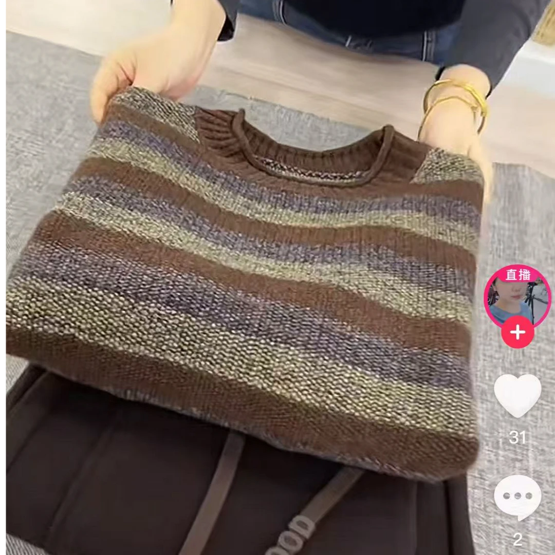 女士宽边卷边领撞色加厚毛衣