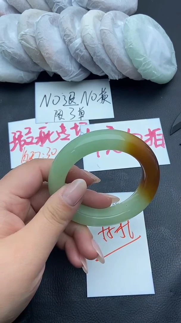 未镶嵌手镯石英质玉瑕疵64+55/56