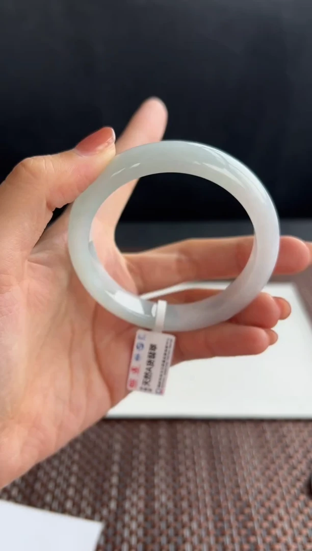 翡翠手镯未镶嵌36号57.2*11.2*7.9