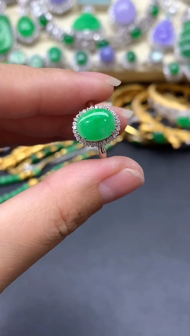 18K金镶嵌戒指翡翠420-中国好珍宝