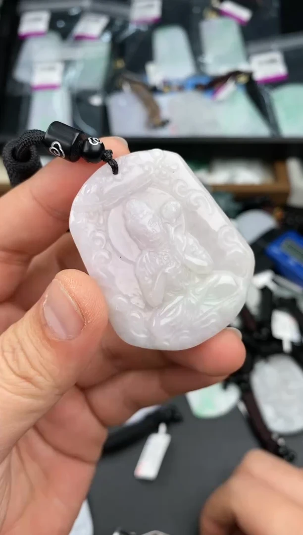 【闪购商品】翡翠颈饰未镶嵌  天然翡翠，一物一图