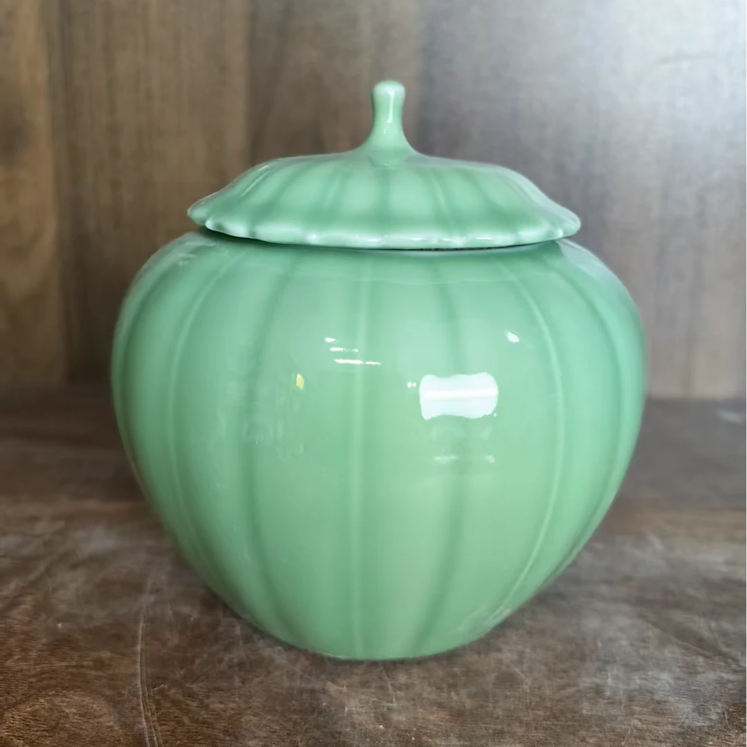 A216景德镇制陶瓷仿古茶叶罐一件