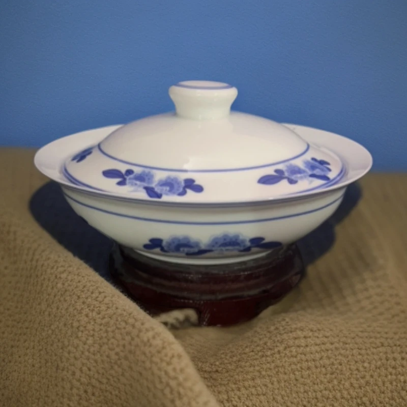 景德镇陶瓷青花釉下双蕾花8寸合合器