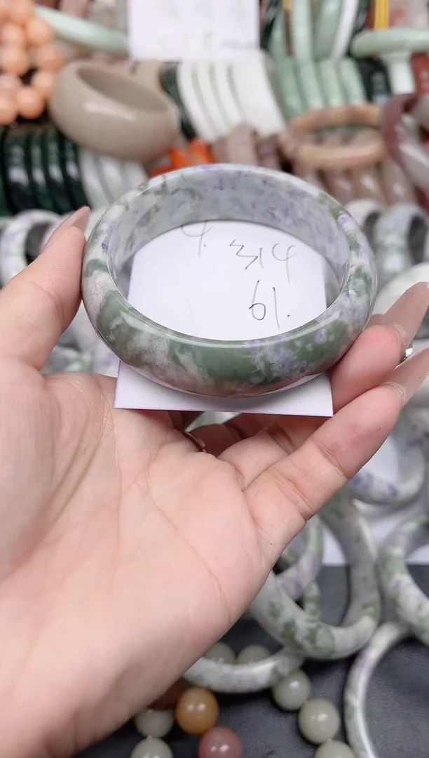 未镶嵌手镯石英质玉314