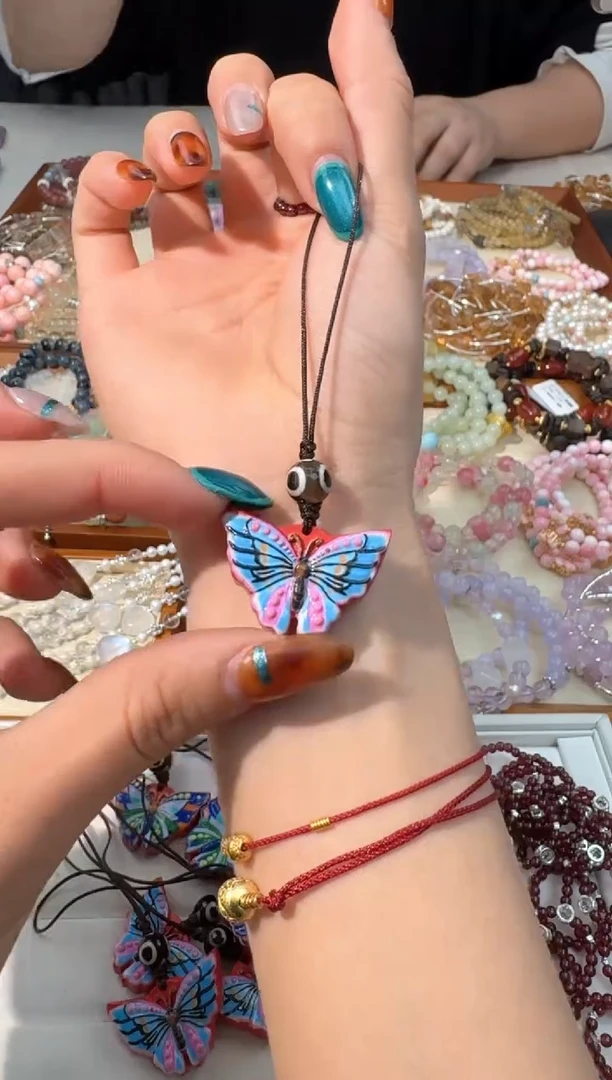 【闪购商品】水晶手链未镶嵌A001朱啥蝴蝶挂件