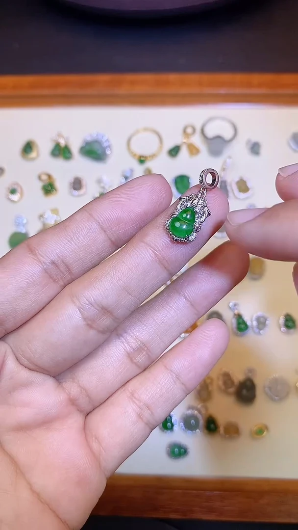 吊坠(不含链)银S925镶嵌翡翠1
