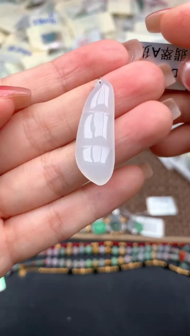 未镶嵌挂件翡翠一