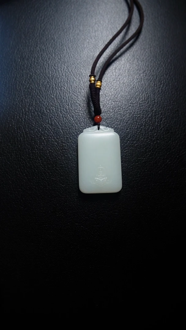 颈饰未镶嵌和田玉无事牌