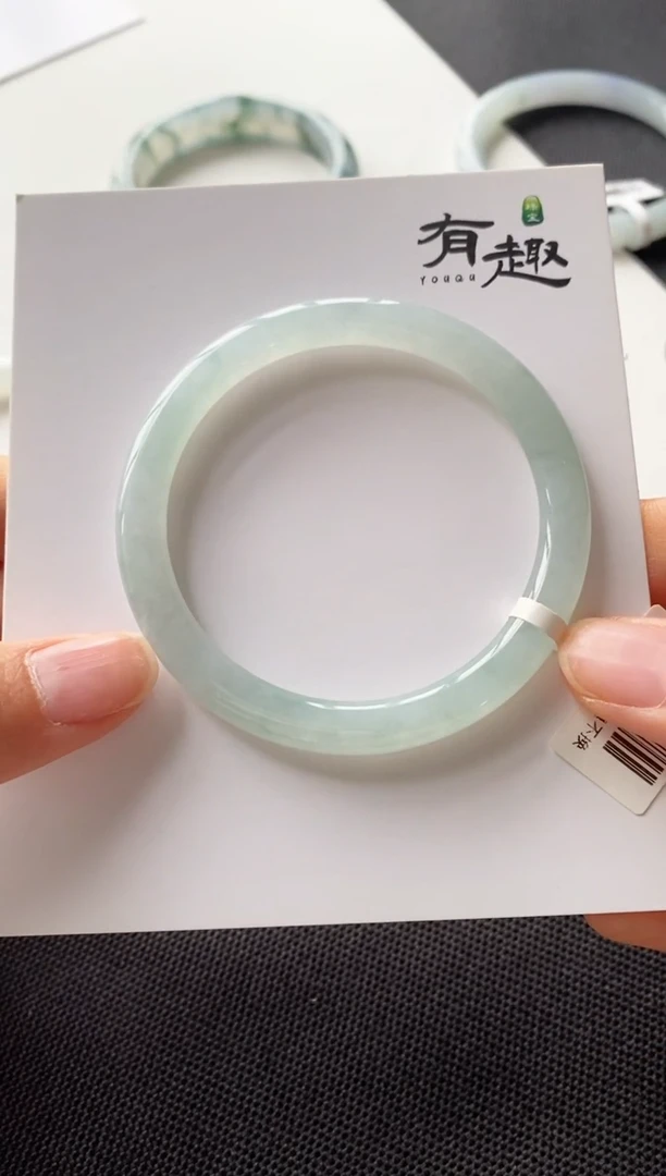 翡翠手镯未镶嵌51.8圆条