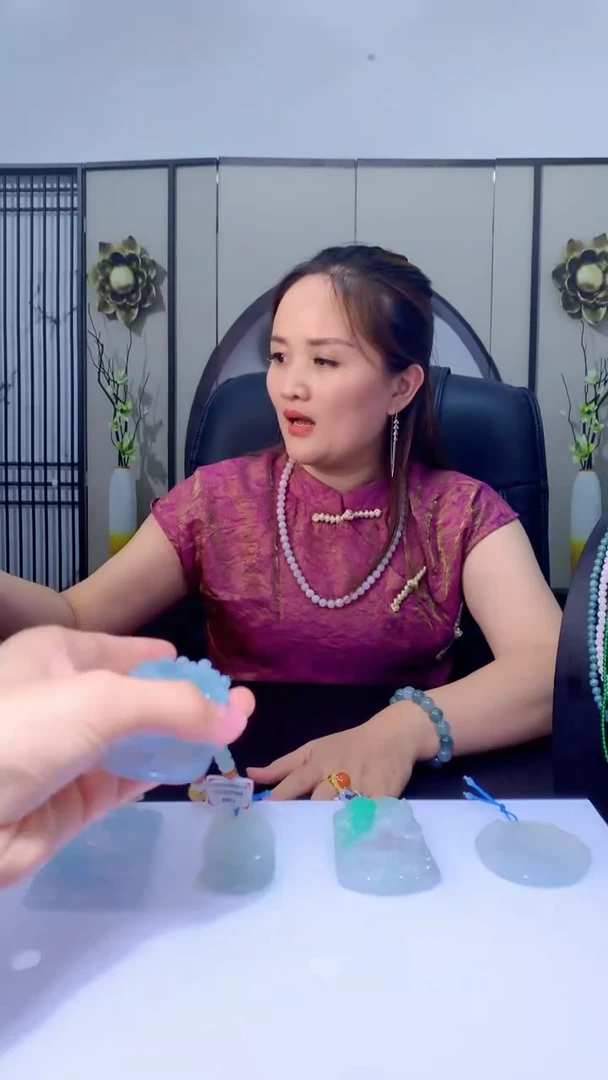 定制翡翠未镶嵌婕*1052hm-毛货挂件(赠珠链)