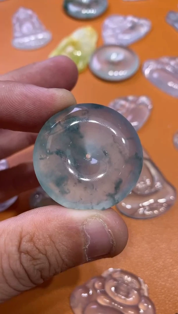 【闪购商品】翡翠吊坠(不含链)未镶嵌扣子38800