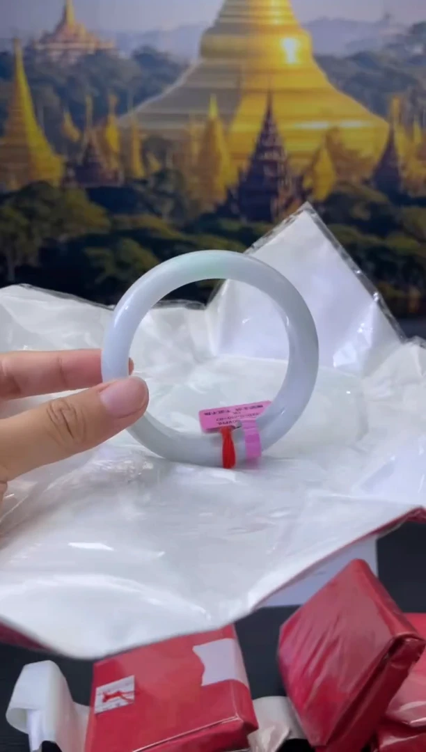 未镶嵌手镯翡翠10