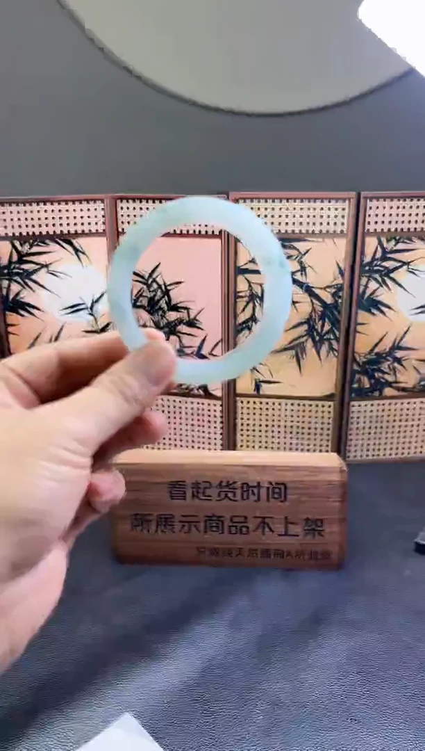 未镶嵌手镯定制翡翠1***妈手镯定制