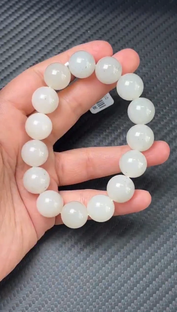 未镶嵌手串和田玉和田黑山微色差卡14M