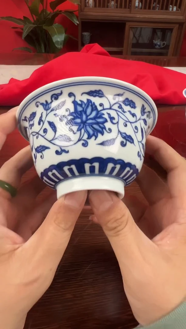 【闪购商品】039小王严选青花缠枝莲带内绘两才盖碗