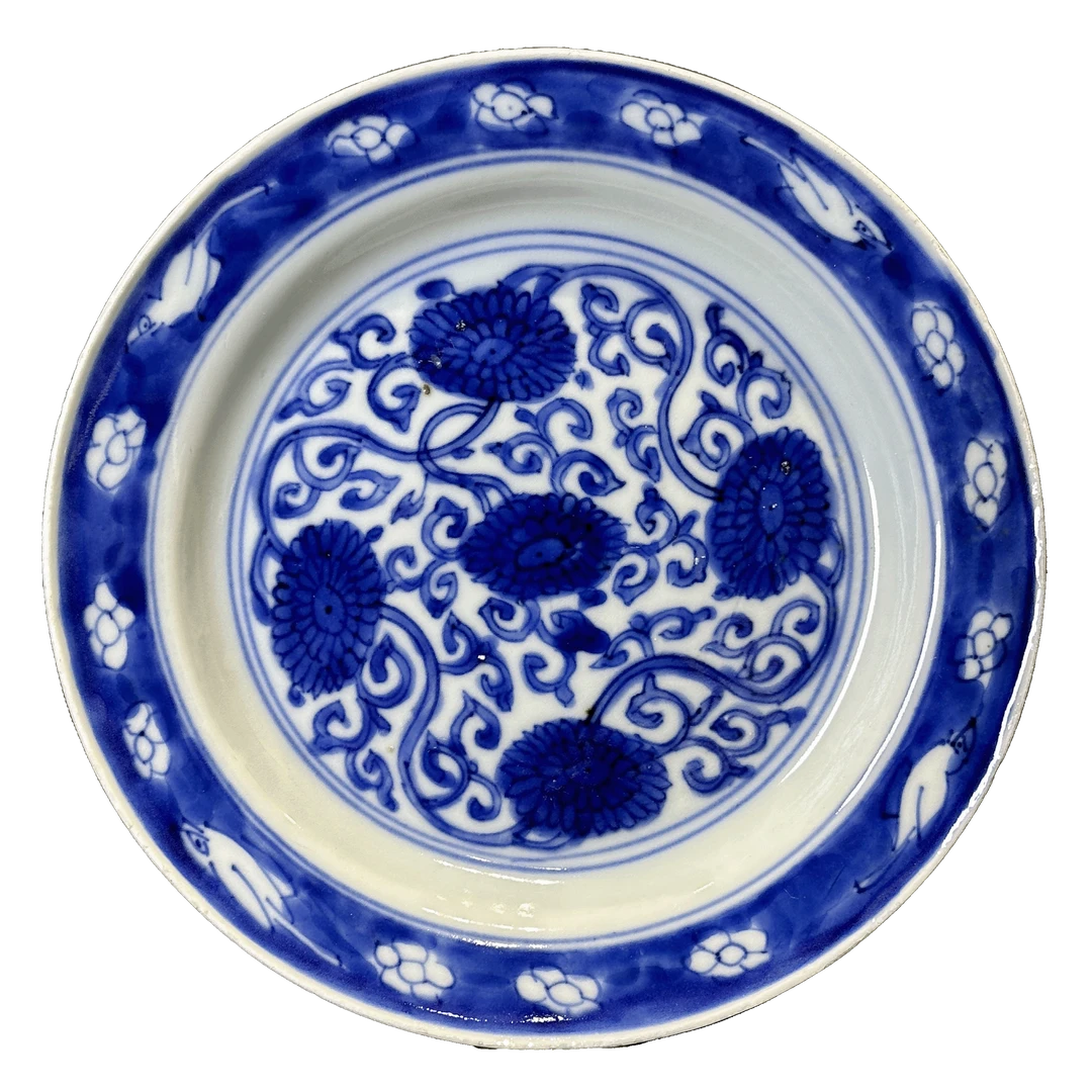 25150197y青花缠枝菊纹盘