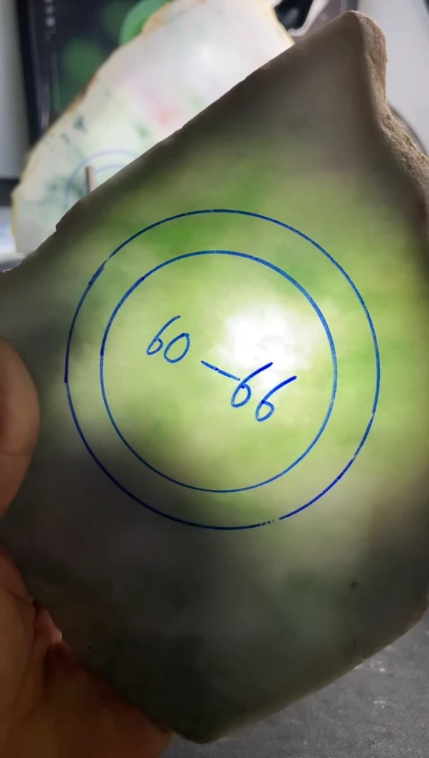 未镶嵌翡翠定制翡翠快***贝翡翠